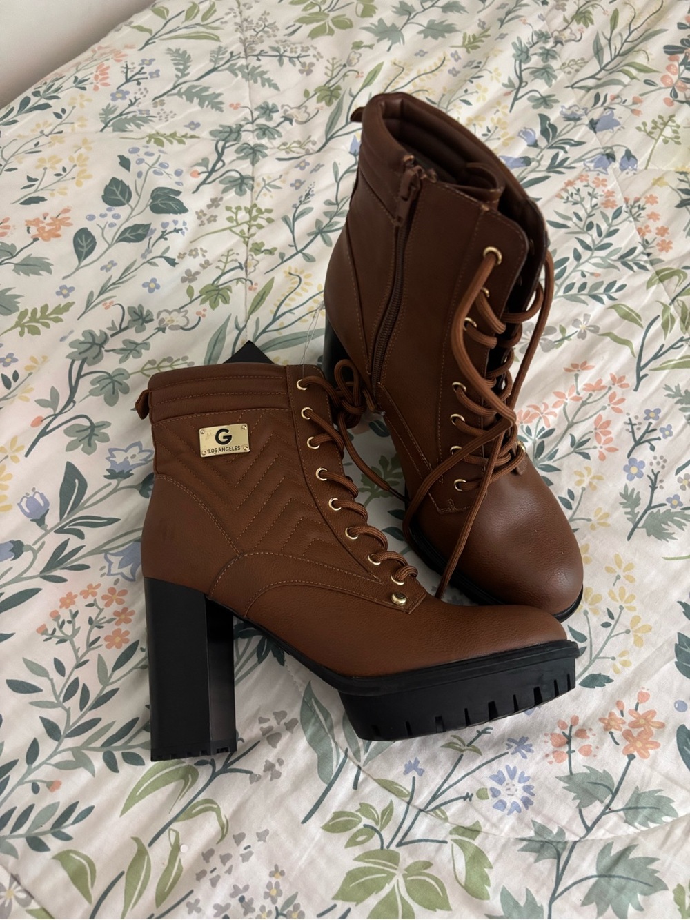 G by Guess Tan Brown Lace-Up Chunky Heel Ankle Boots - Picture 2 of 4